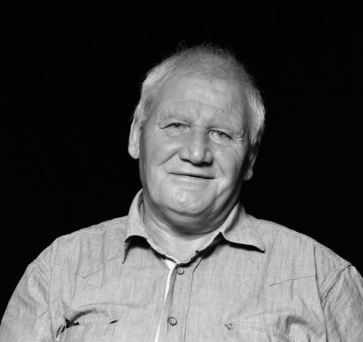 Ritratto attuale in bianco e nero di Alois Kappeler.