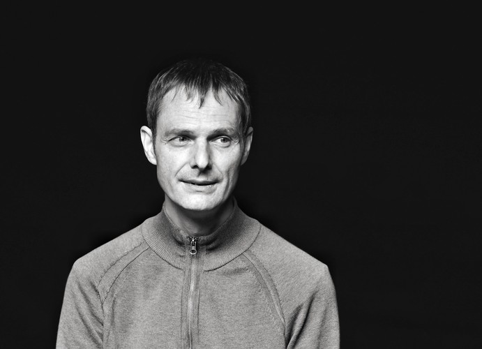 Ritratto attuale in bianco e nero di Christian Tschannen